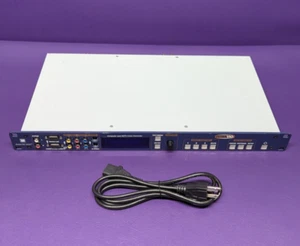 Analog Way Tetra-VIO Universal Converter / A/V Switcher TVC401 - Picture 1 of 7