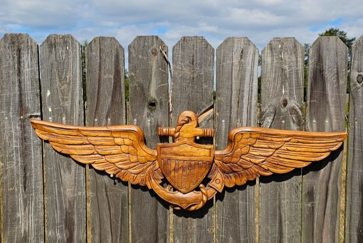 "Placa de pared vintage rara tallada de la Marina de los Estados Unidos 30"" con alas de águila y ancla alrededor de 1950" Foto 1 de 4
