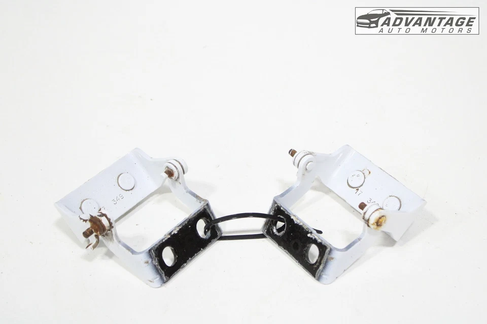 2015-2020 GMC YUKON TAILGATE LIFTGATE BACK DOOR HINGE SET OF 2 SUMMIT WHITE OEM - Image 1 of 4
