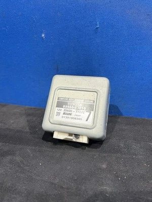 2001 - 2005 雷克萨斯 IS300 车头灯调平计算机总成模块 原始设备制造商 89960-53010 — 第 1/4 张图片