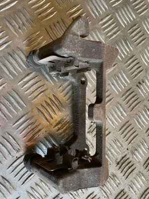 AUDI A4 Avant 8ED, B7 Support de Plaquette de Frein 2.00 Diesel 2008 33212909 - Photo 1/4