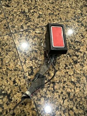 Botón interruptor advertencia intermitente peligro Mercedes-Benz 1973 R107 0018219351 OEM Foto 1 de 4