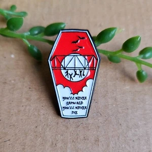 The lost Boys Enamel Pin badge - 1980s Horror Film Quote Never grow metal badge - Picture 1 of 1