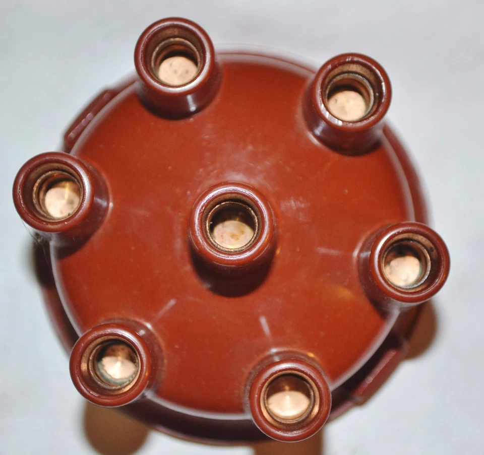 Tapa Distribuidor ALFA GTV6 MILANO BMW 3.0si BMW 528i 530i 630csi 633csi 733i Foto 1 de 1