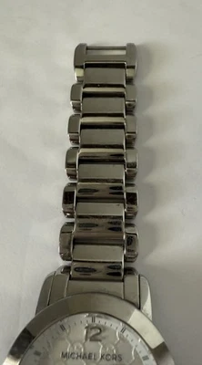 Michael Kors MK3157 Silver Dial Stainless Steel Women's 34mm Watch - Image 1 of 4