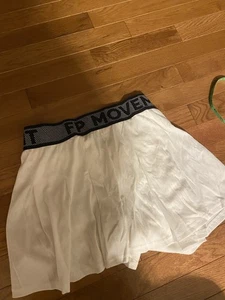 Free People Movement weißer Rock mit schwarzem Band UVP:68 B7 Gr:S - Bild 1 von 4