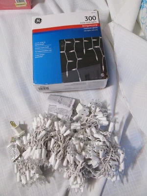 NEW GE String A Long 300 CLEAR ICICLE STYLE LIGHTS Christmas Lights White Wire - Image 1 of 4