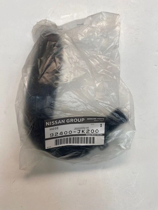 Manguera de calefacción de entrada genuina Nissan motores VQ37HR 92400-JK200 NUEVA OEM Foto 1 de 3