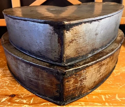 Juego de sartenes para pasteles en forma de corazón de dos niveles de colección Foto 1 de 4