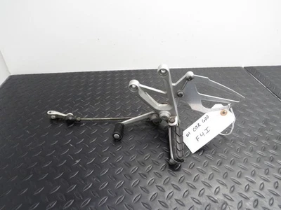 01-06 HONDA CBR 600 F4I CBR 600F4I OEM JUEGO TRASERO IZQUIERDO CLAVIJA SOPORTE Y ACOPLAMIENTO 2001 Foto 1 de 4