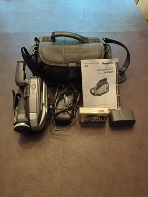 Panasonic PalmCorder PV-L552DH VHS-C W/Charger & Case - Image 1 of 4