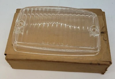 Lente de luz de estacionamiento derecha Plymouth Duster Valiant 1970 1971 1972 3420742 Nuevo de Lote Antiguo Foto 1 de 4