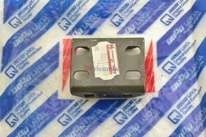 STAFFA SUPPORTO FISSAGGIO TETTUCCIO RIGIDO ALFA ROMEO SPIDER 89-94 ALFA 60519508 - Imagen 1 de 3