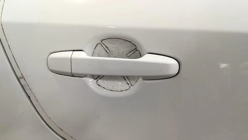 Used Rear Right Exterior Door Handle fits: 2013 Toyota Camry assembly door rear — 第 1/4 张图片