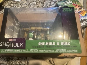 She hulk And Hulk Funko Miniature Rare Collectible Set - Picture 1 of 3