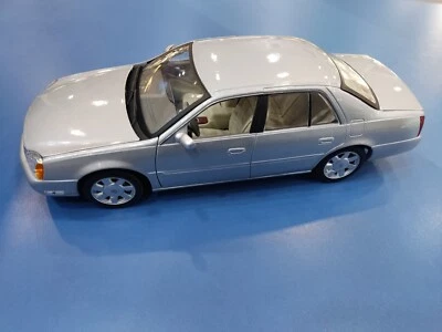 Cadillac 2000 DTS Northstars 38V Maisto 1:18 Plateado Colección Coches - Imagen 1 de 4