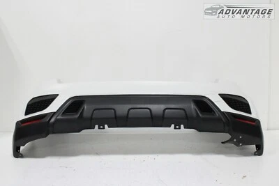 Cubierta y reflector parachoques trasero deportivo MITSUBISHI OUTLANDER 2020-2021 OEM Foto 1 de 4