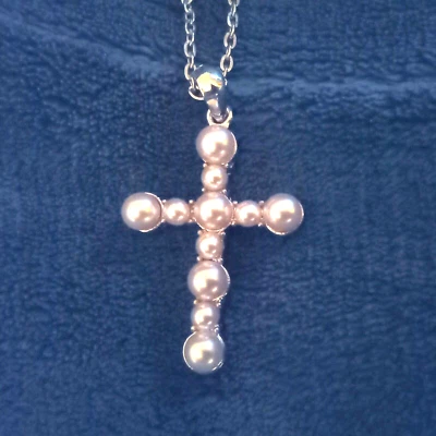 Kreuz aus Guss mit 11 Perlen, 4 x 2 cm und Kette 48 cm - Bild 1 von 4