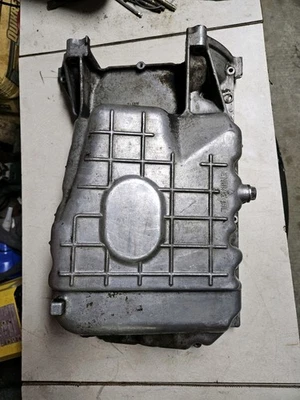 02-06 Acura RSX type s k20a2 K20Z1 6 speed Engine Oil Pan STOCK ORIGINAL K20 03 - Image 1 of 4