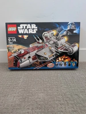 LEGO Star Wars: Republic Frigate (7964) - Image 1 of 4