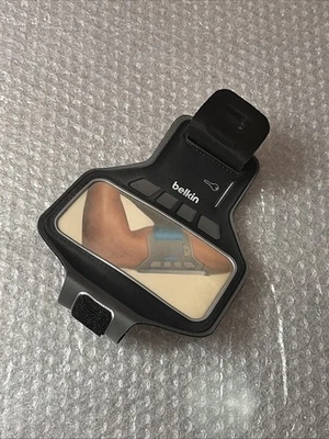 Braçadeira Belkin Sport-Fit Plus para iPhone 5/5s/5c/SE, 5ª geração iPod Touch - Imagem 1 de 3