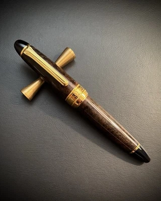 Pluma Estilográfica Sailor King of Pen Dark Briar Edición Limitada Plumín Ancho Foto 1 de 3