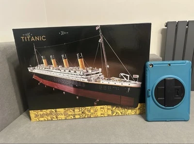 NEW *unbranded* Titanic Icons (10294) 9090pcs High Quality ABS Plastic - Image 1 of 3