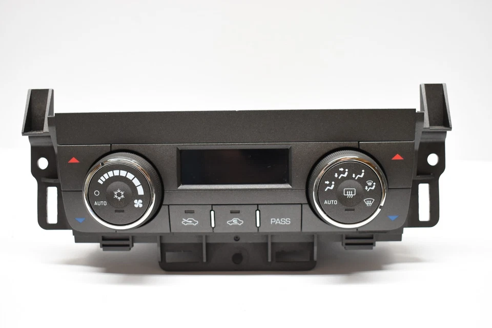 Automatic Temperature Control Opt CJ2 15892086 Fits 07-11 LUCERNE B3E19 - Image 1 of 4