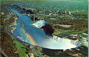Vintage Postcard Beautiful View of Niagara Falls Ontario Canada Rainbow - Picture 1 of 3