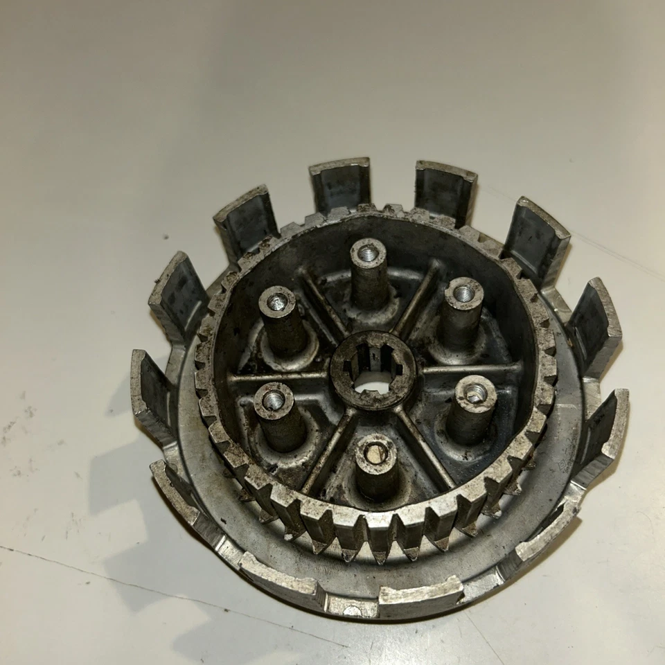 Buje de canasta de embrague 1976 1977 1978 Suzuki RM250 RM 250 21200-41100 Foto 1 de 4