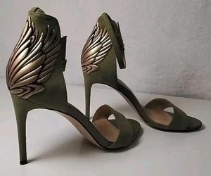 Katy Perry Damengröße 8 olivgrün Wildleder Engelsgold Flügel Schnalle Knöchelriemen  - Bild 1 von 10