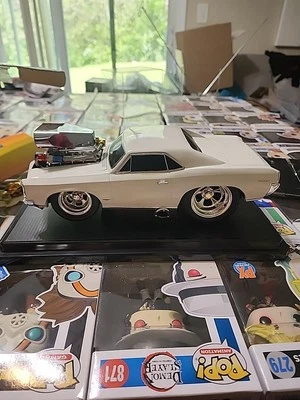 Muscle machines 1/18 Scale 66 pontiac GTO white - Image 1 of 4