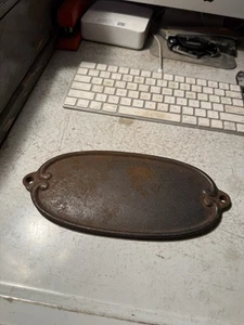 Antica vecchia stufa a legna da salotto gamma piastra ovale copertura parte ghisa USA - Foto 1 di 9