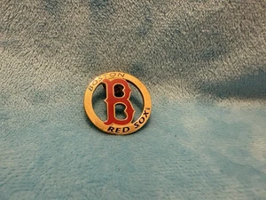 Rare Vintage Boston Red Sox MLB Team ENAMELED 'B' BASEBALL LAPEL PIN Gold Circle - Picture 1 of 6