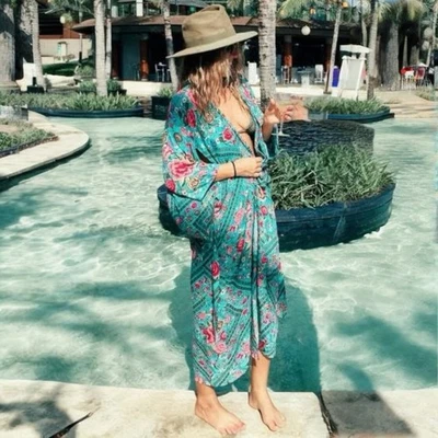 Bata Babushka Spell & The Gypsy Talla M/L Turquesa Maxi Kimono Floral Foto 1 de 4