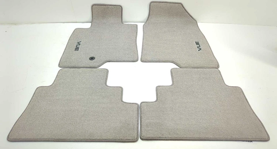 New OEM genuine GM Floor Mats Carpeted grey 2006-2010 Saturn Vue 4pc 93744556 - Image 1 of 4