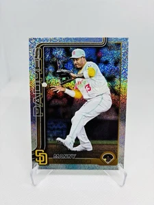 2025 Topps Series 1 #215 Manny Machado Sand Glitter Padres - Picture 1 of 2