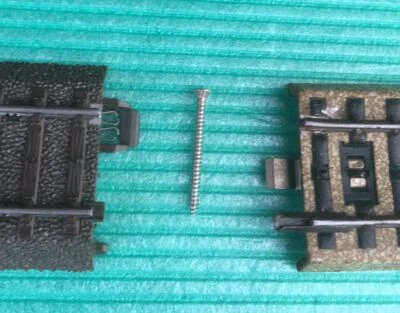 Gleisscbrauben Extra Long for Märklin C- And M Track, 70 Piece - Image 1 of 4