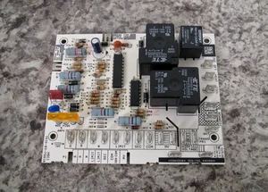 Goodman B18099-04 B1809904 B1809904S Furnace Control Circuit Board Free Shipping - Picture 1 of 3