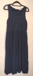 Vintage Fit & Flair Navy Dress Pockets Rayon Navy Blue Embroidered Eyelet Sz 10 - Picture 1 of 13