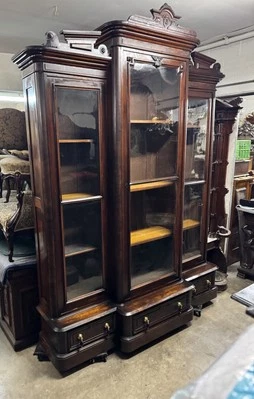RENAISSANCE WALNUT AND BURL 3 DOOR BOOKCASE - Image 1 of 4