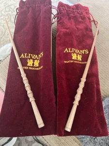 Zwei Alivans Zauberstab 15 1/4 Zoll Hickory in Top Zustand mit Boxen Harry Potter - Bild 1 von 5