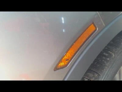 Used Side Marker Light Assembly fits: 2016 Lincoln Mkc side marker side cover mo - Image 1 of 4