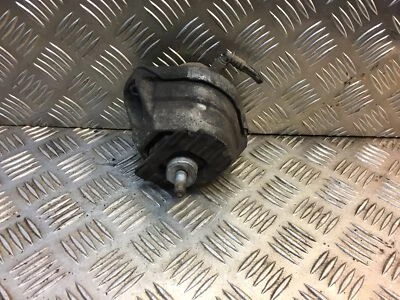 BMW E60 Engine Mount Bracket Right 5 SERIES E60 E61 LCI 520d 2.0 N47 OEM USED - Image 1 of 2