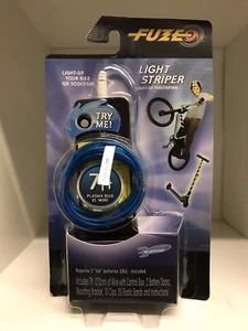 Tirador de luz FUZE ilumina tu bicicleta o scooter alambre azul plasma de 7 pies - Imagen 1 de 6