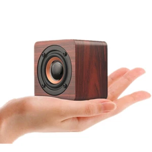 Mini-Bluetooth-Lautsprecher im Vintage-Kompaktdesign Hellbraun - Bild 1 von 3