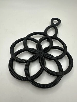 Hierro Fundido De Colección Diseño Floral Patas Trivet Granja Decoración Rústica Foto 1 de 4