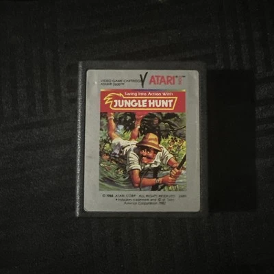 Atari 2600 Jungle Hunt - Image 1 of 2