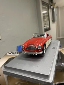 Grandes Marques 1/18 Scale Diecast Model Car Austin Healey 100/6 - Picture 1 of 3