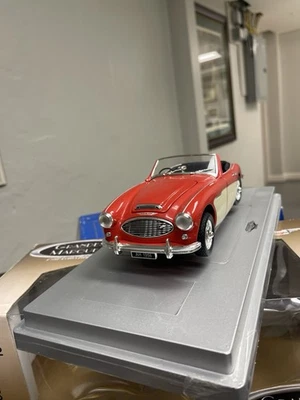 Grandes Marques 1/18 Scale Diecast Model Car Austin Healey 100/6 - Image 1 of 3